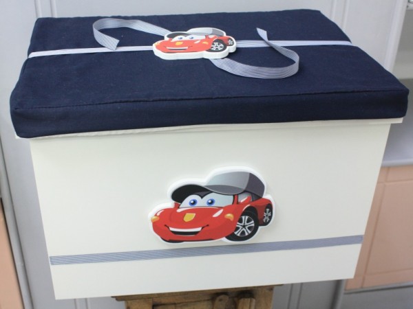 ξύλινο σκαμπό